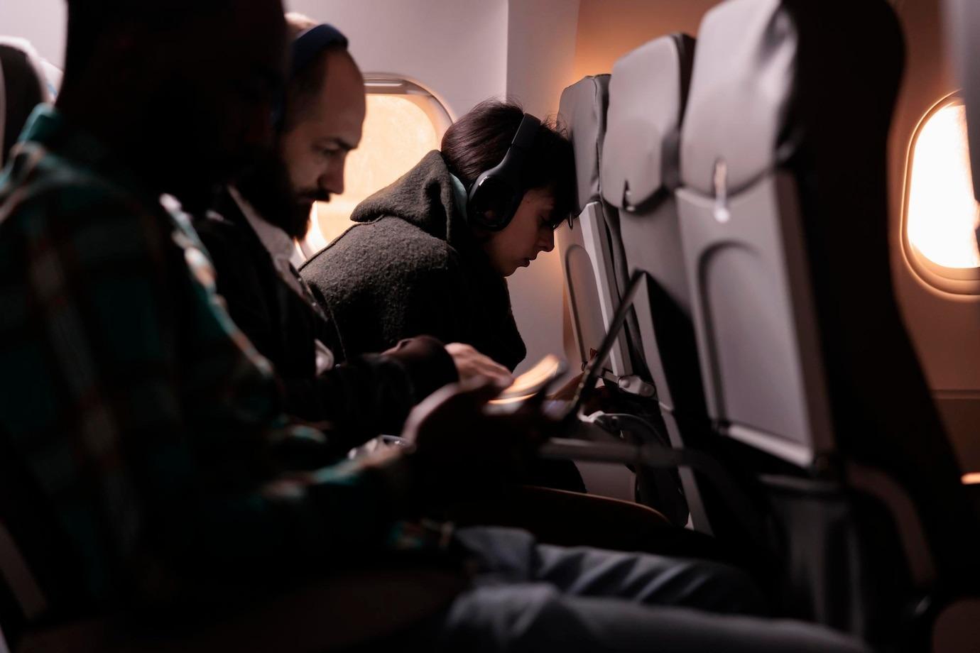 playing game during flight